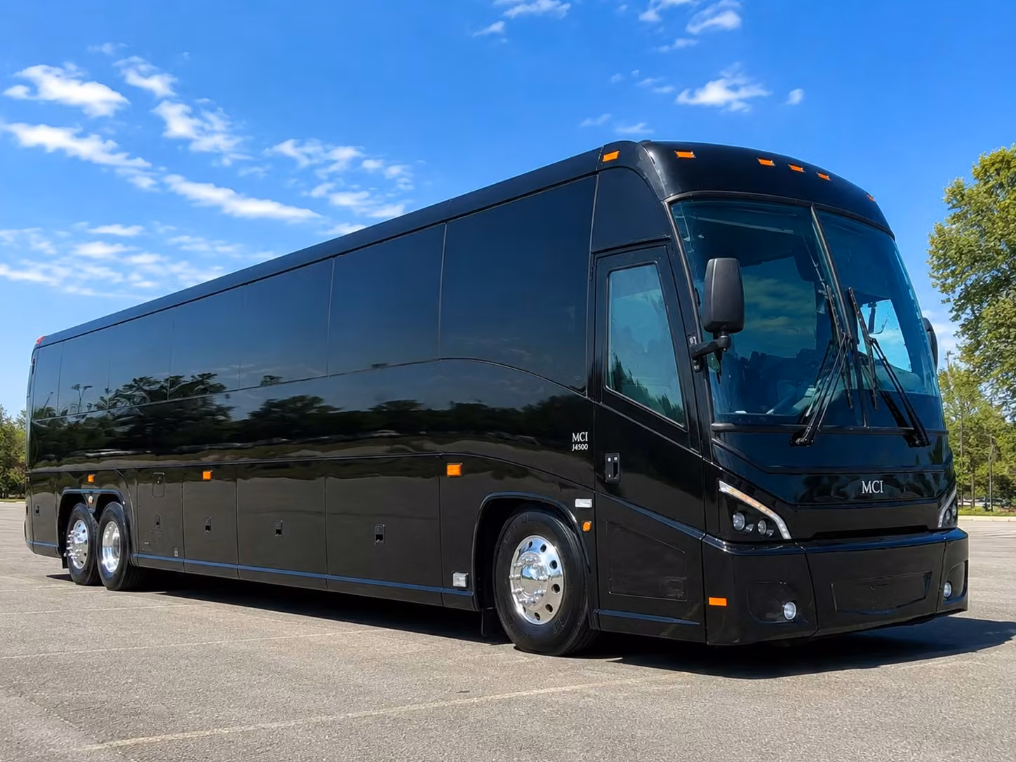 ada accessible field trip buses available for edison schools and youth groups