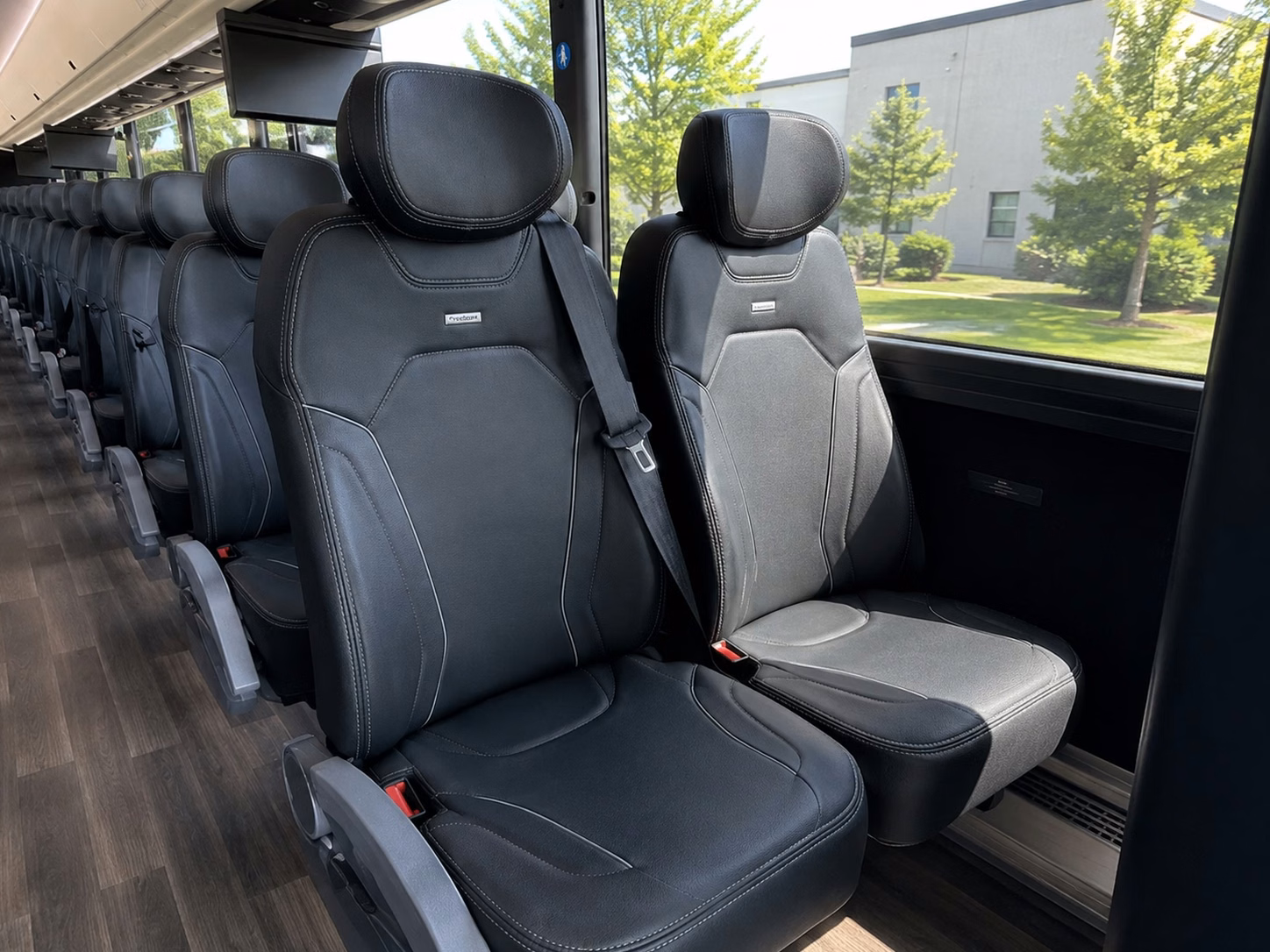 edison airport transportation