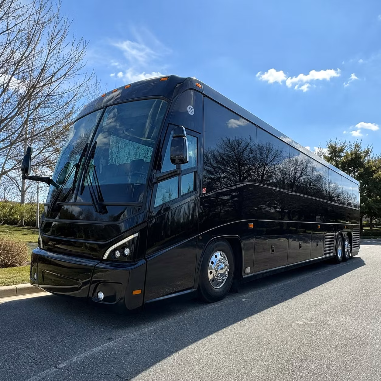 what types of vehicles are available for government military transportation in edison